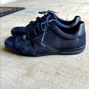 Hugo boss mens 44 / 11 US navy blue athleisure lace up sneaker shoes EUC